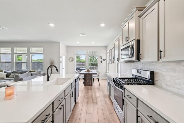 8211 Mckamy Dr, Austin, TX 78744 - photo 10