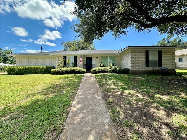 120 Hilltop Dr, Elgin, TX 78621 - photo 2