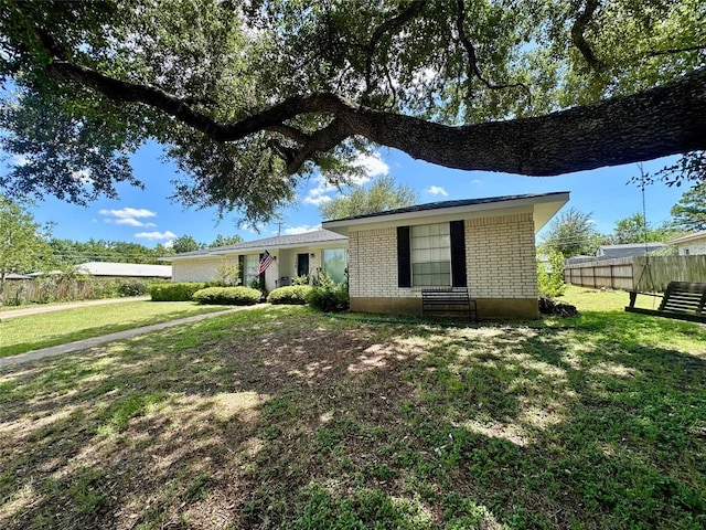 120 Hilltop Dr, Elgin, TX 78621 - photo 4
