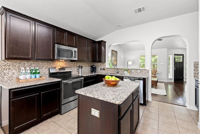 513 Heritage Springs Trl, Round Rock, TX 78664 - photo 4