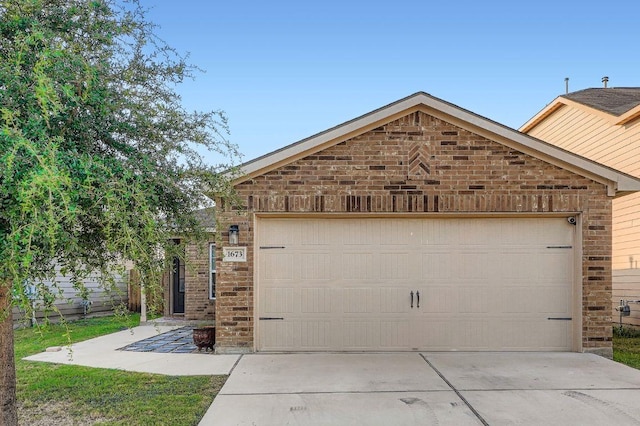 1673 Amy Dr, Kyle, TX 78640 - photo 1