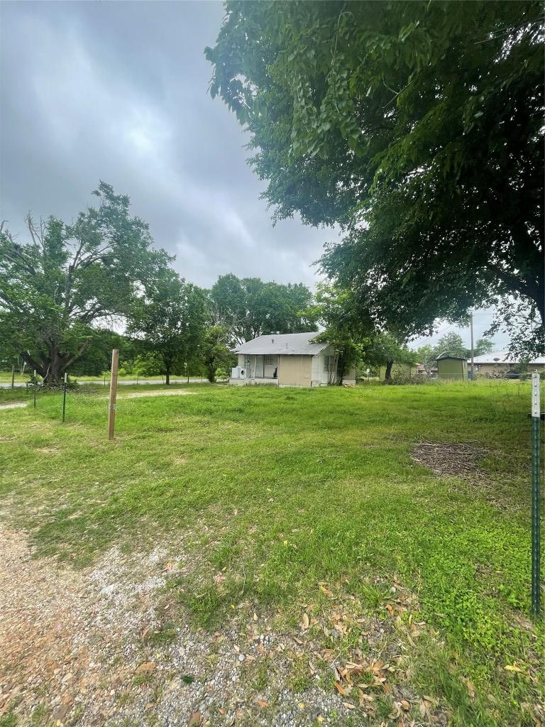 102 Zaragoza St, Elgin, TX 78621 - photo 1