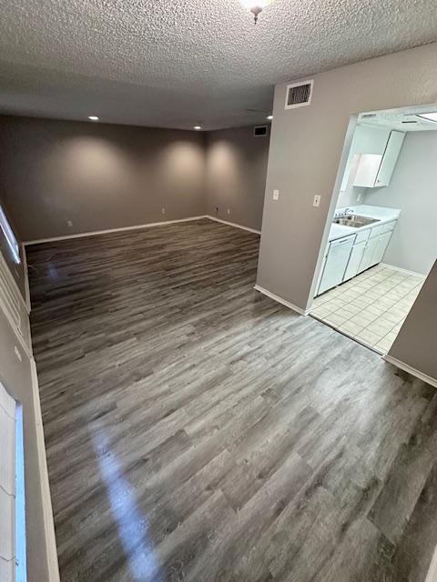 2401 NW Leon St Unit 110, Austin, TX 78705 - photo 5