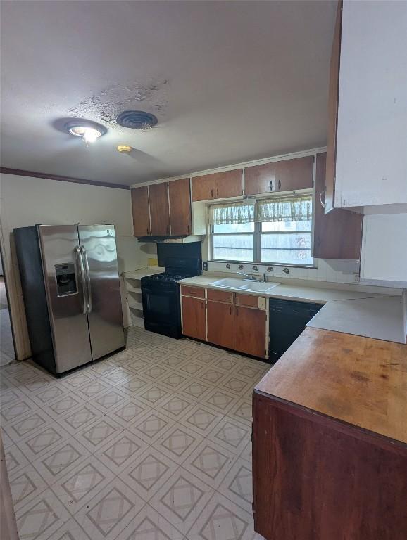 201 W Eckhart Ave, Thrall, TX 76578 - photo 8