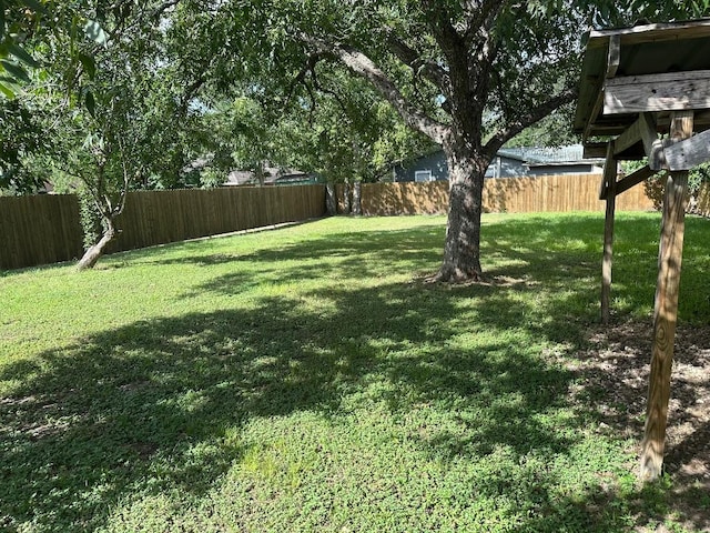 719 Eckel St, La Grange, TX 78945 - photo 13
