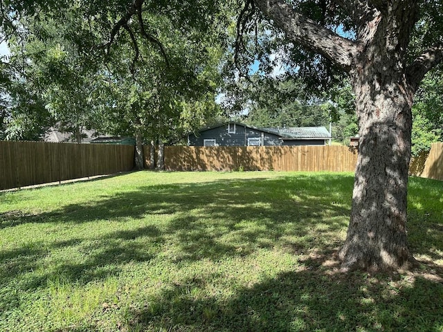 719 Eckel St, La Grange, TX 78945 - photo 14