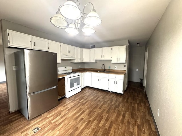 1407 Pendergrass St, Lockhart, TX 78644 - photo 5