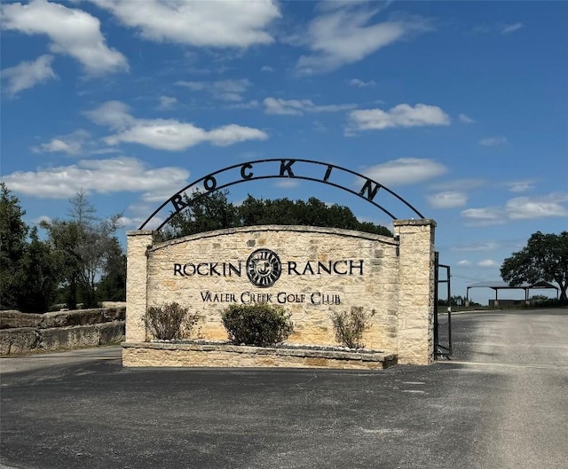 113 N John Bird St, Blanco, TX 78606 - photo 2