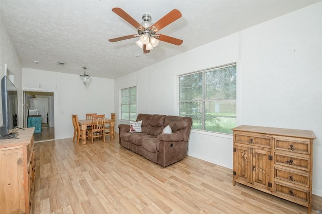 202 S Broadway St, Caldwell, TX 77836 - photo 4