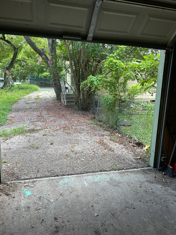 2114 Rountree Dr, Austin, TX 78722 - photo 31