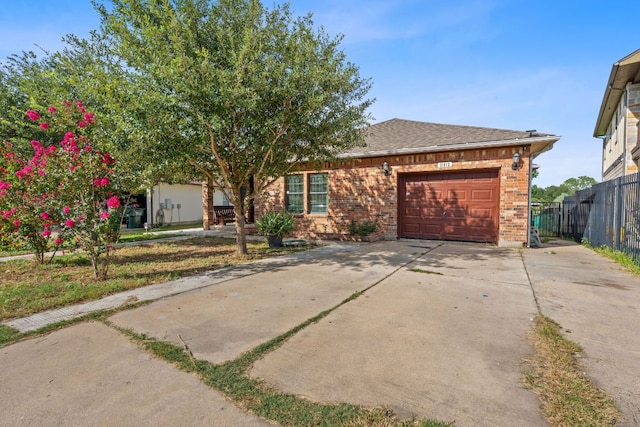 11812 Morning View Dr, Del Valle, TX 78617 - photo 2