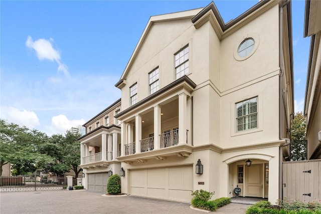 2109 Bancroft St, Houston, TX 77027 - photo 2