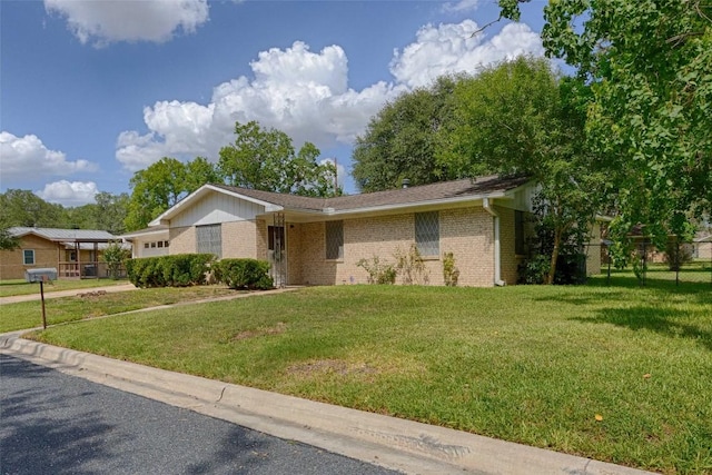 208 Matula Ave, Schulenburg, TX 78956 - photo 3