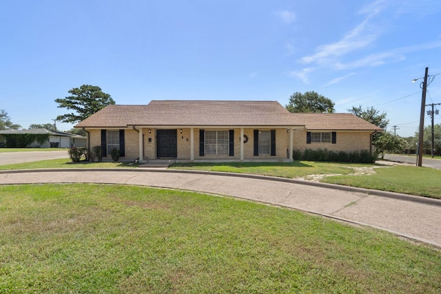 404 Joekel Ave S, Giddings, TX 78942 - photo 2