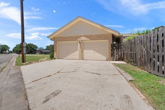 404 Joekel Ave S, Giddings, TX 78942 - photo 34