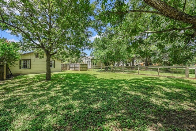 800 Wilkes St, Smithville, TX 78957 - photo 15