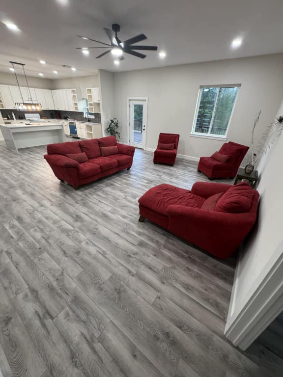 197 S Buckhorn Dr, Bastrop, TX 78602 - photo 2