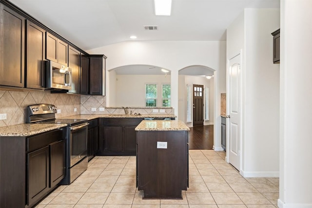 759 Heritage Springs Trl, Round Rock, TX 78664 - photo 9