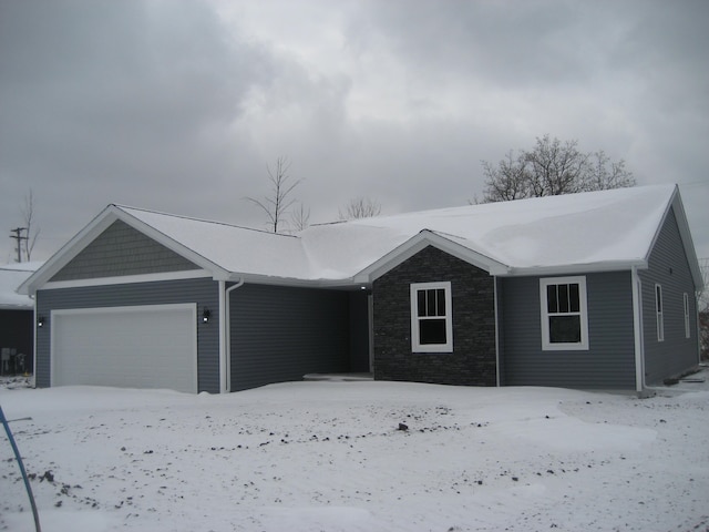 Listing photo 2 for 2453 Copper Creek Dr, Bay City MI 48706