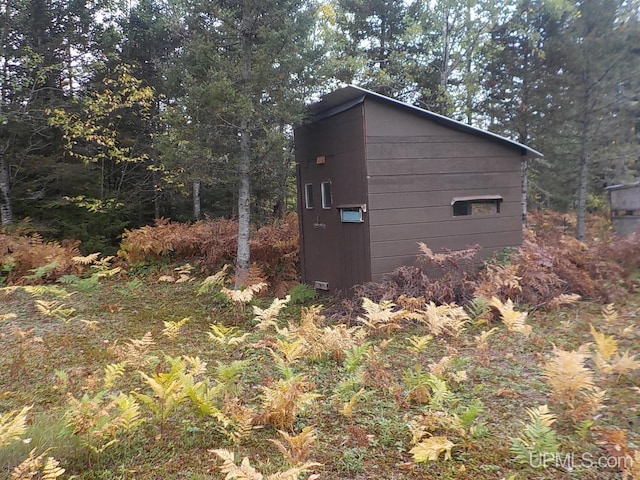 view of outdoor structure