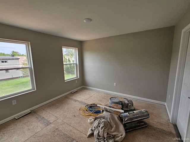 empty room featuring a healthy amount of sunlight