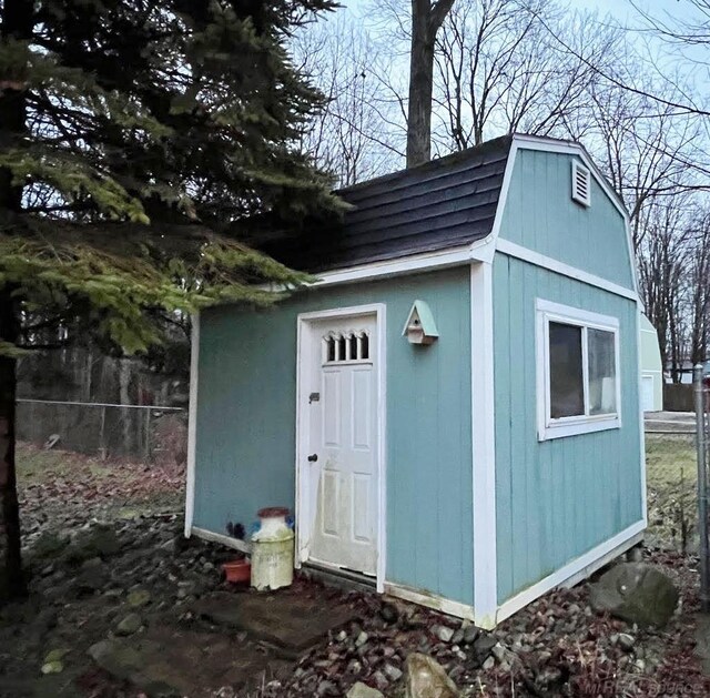 view of outbuilding