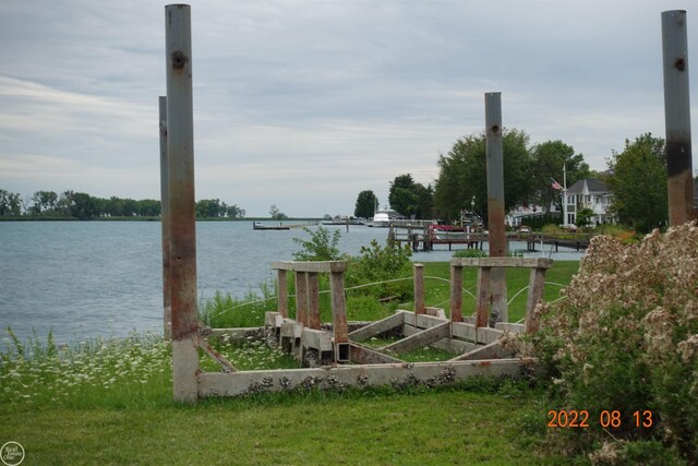 9450 S Channel, Harsens Island, MI 48028