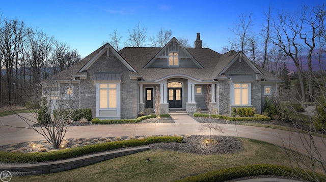 view of front facade with a front lawn