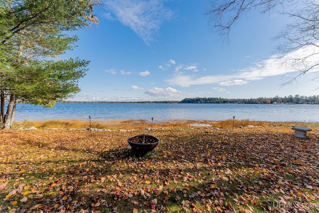 view of water feature featuring a fire pit