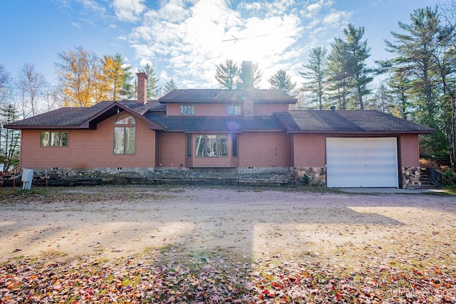 view of front facade with a garage