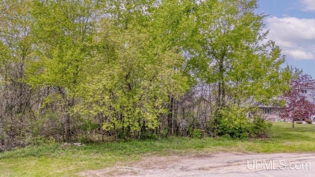 1930 S 22nd St, Escanaba, MI 49829