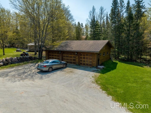 view of front of house featuring a front yard