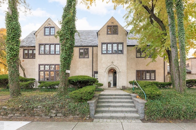 view of front of home featuring stucco siding