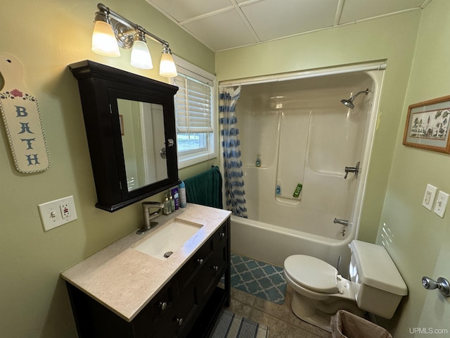 full bathroom featuring tile patterned flooring, vanity, shower / bath combo, and toilet