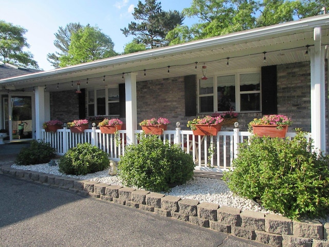 view of front facade with a porch