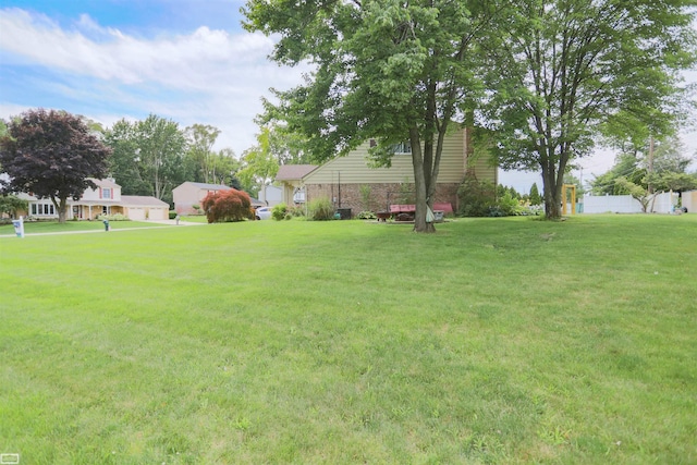 view of yard featuring fence