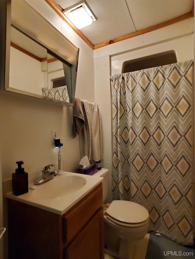 bathroom with toilet, visible vents, vanity, and a shower with curtain