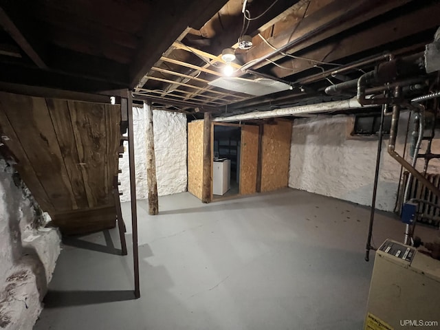 basement with washer / clothes dryer