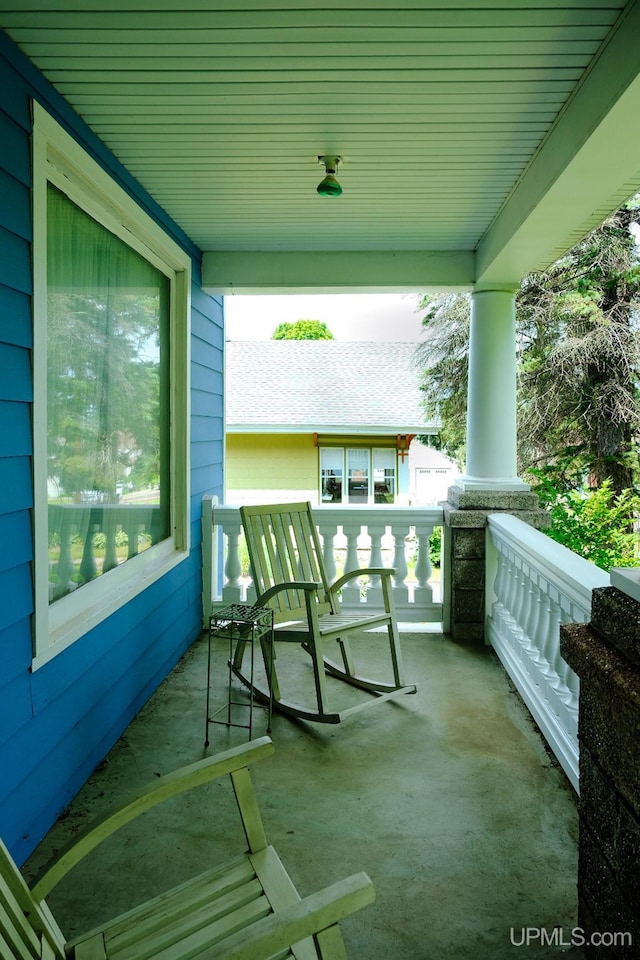 balcony with a porch