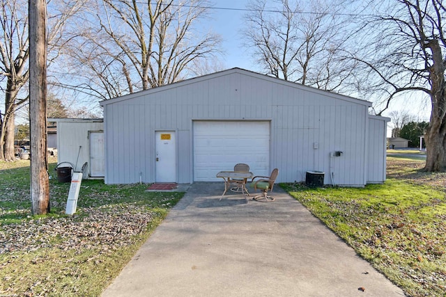 view of outdoor structure featuring a garage