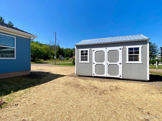 view of outbuilding