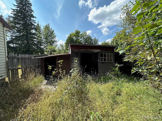 view of outbuilding