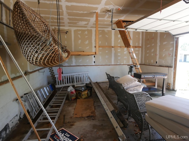 misc room featuring concrete flooring