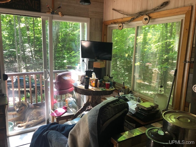 view of sunroom / solarium