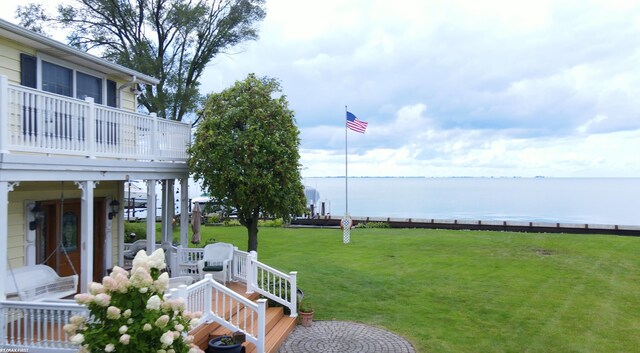 view of yard with a water view