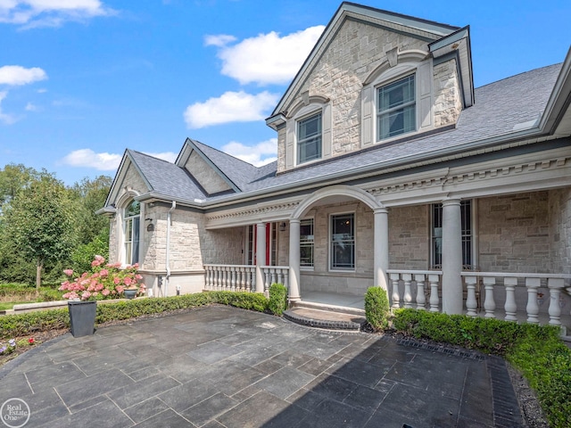 view of front of home with covered porch