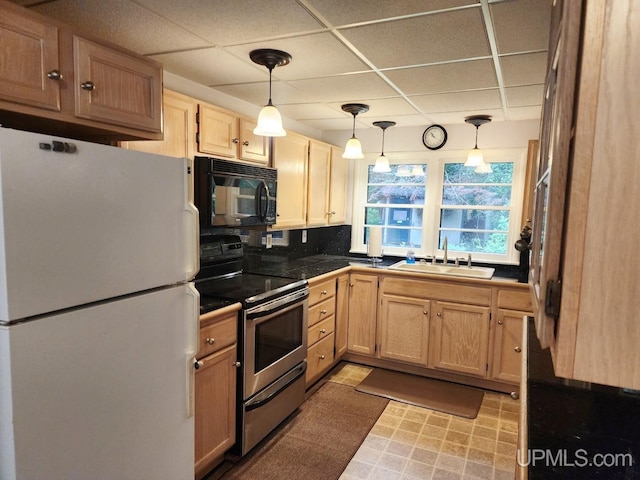 kitchen with stainless steel electric stove, light tile patterned floors, sink, a paneled ceiling, and white refrigerator