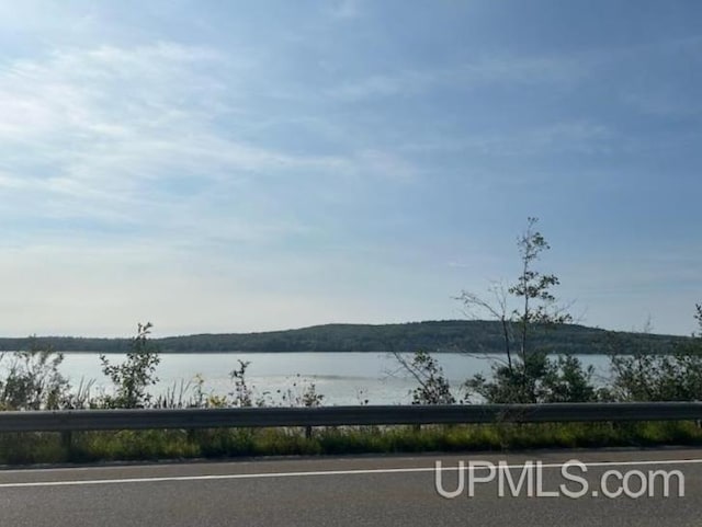 Listing photo 2 for LOT1 Lake Antoine Rd, Iron Mountain MI 49801