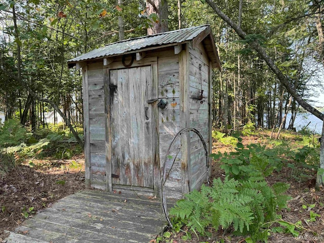 view of outbuilding