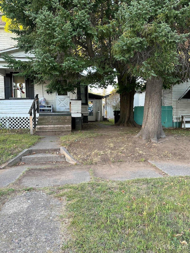 view of front of home